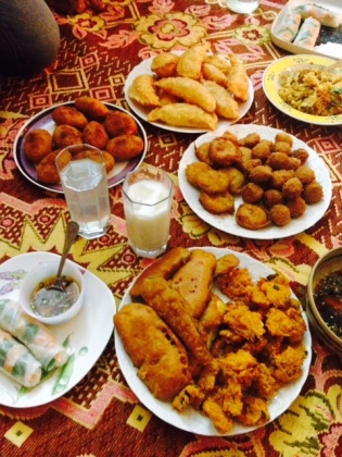 Cheese-filled pastries, potato and meat fritters, fried eggplant, Bangladeshi hush puppies, and more!